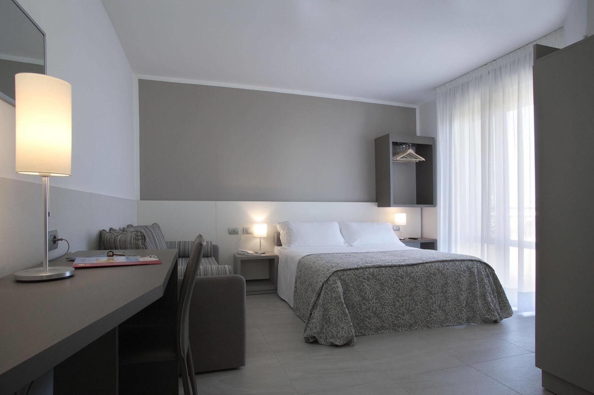 Hotel Sofia Lido di Jesolo Exterior foto